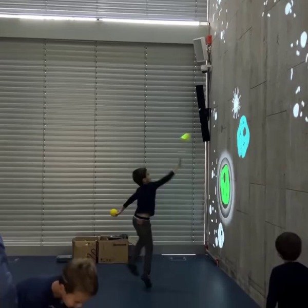 Interactive Projection Games — illustrative experience example