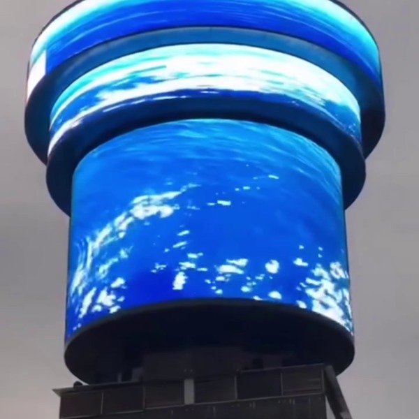 Round Pole 360┬░ Cylindrical LED