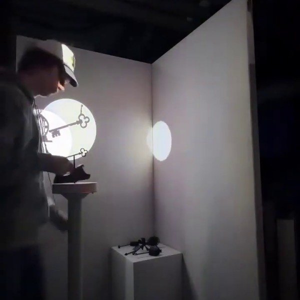 Shadow Game Experience